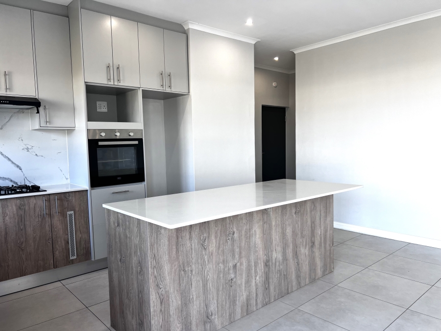 To Let 3 Bedroom Property for Rent in Sandown Western Cape